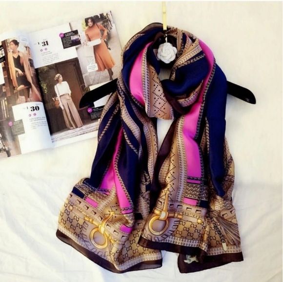 NEW Boutique Chain Print Scarf Classic Luxury Accent EXTRA Large Shoulder Drape - Picture 5 of 7